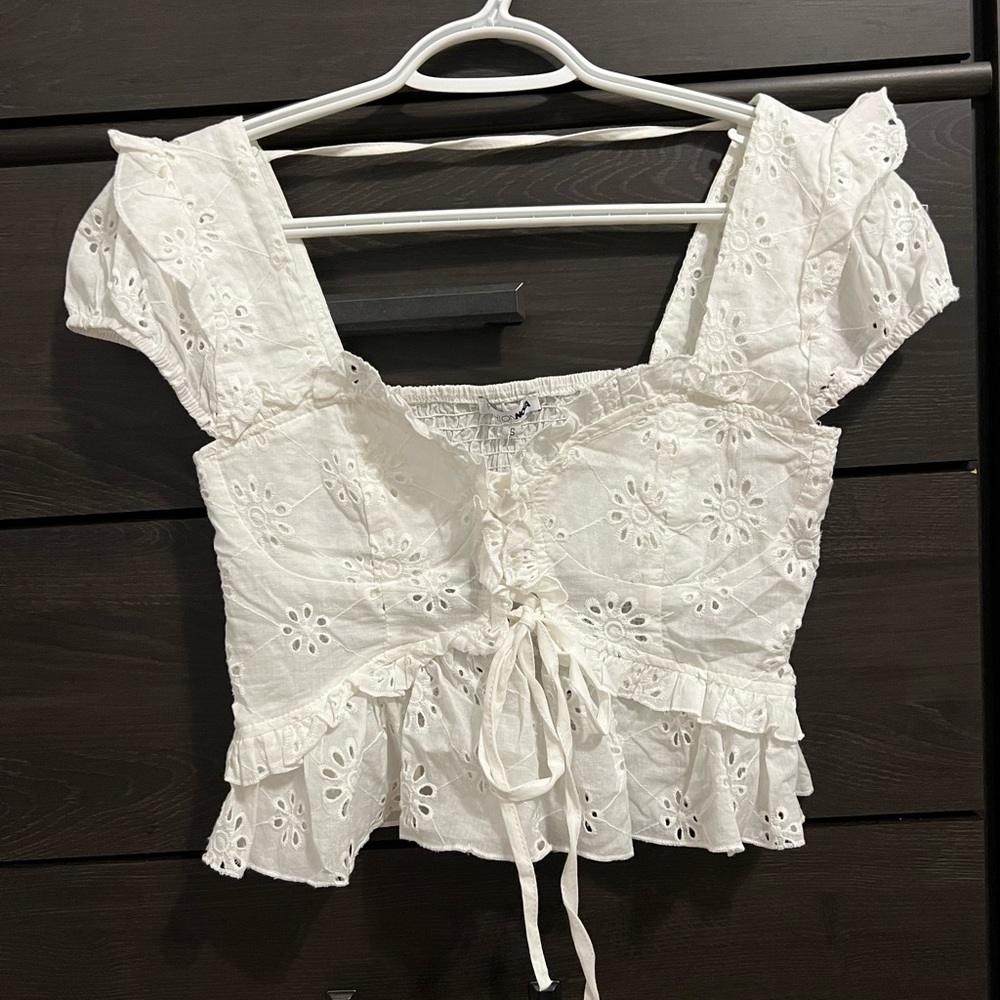 short sleeve front tie milkmaid top in white